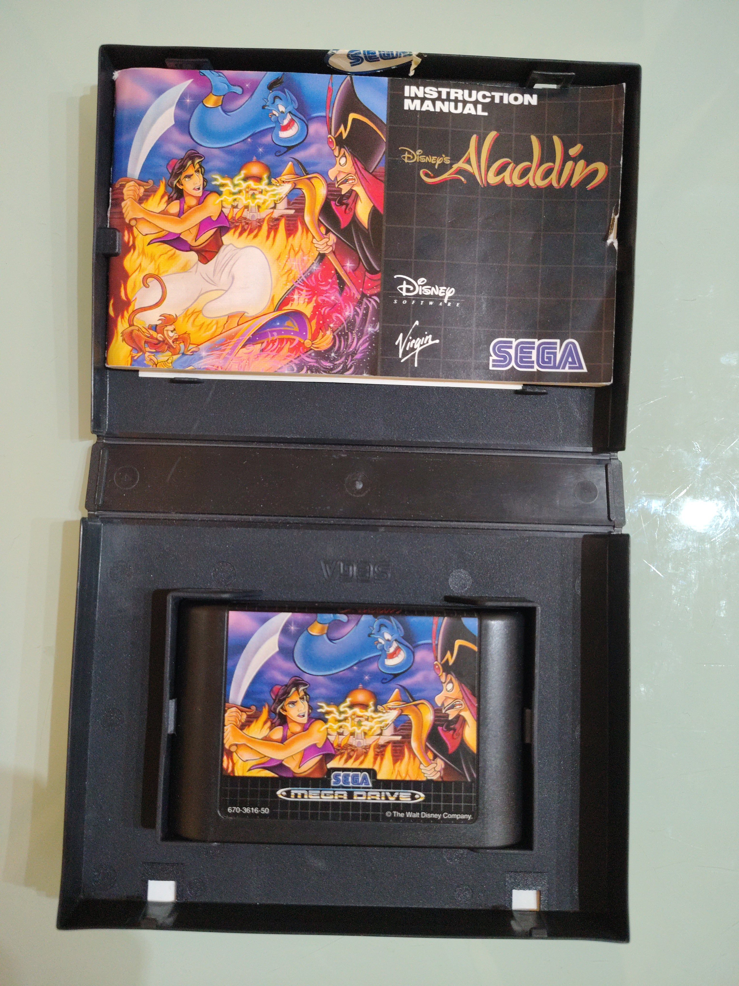 Videogioco SEGA Megadrive Aladdin Disney ORIGINALE