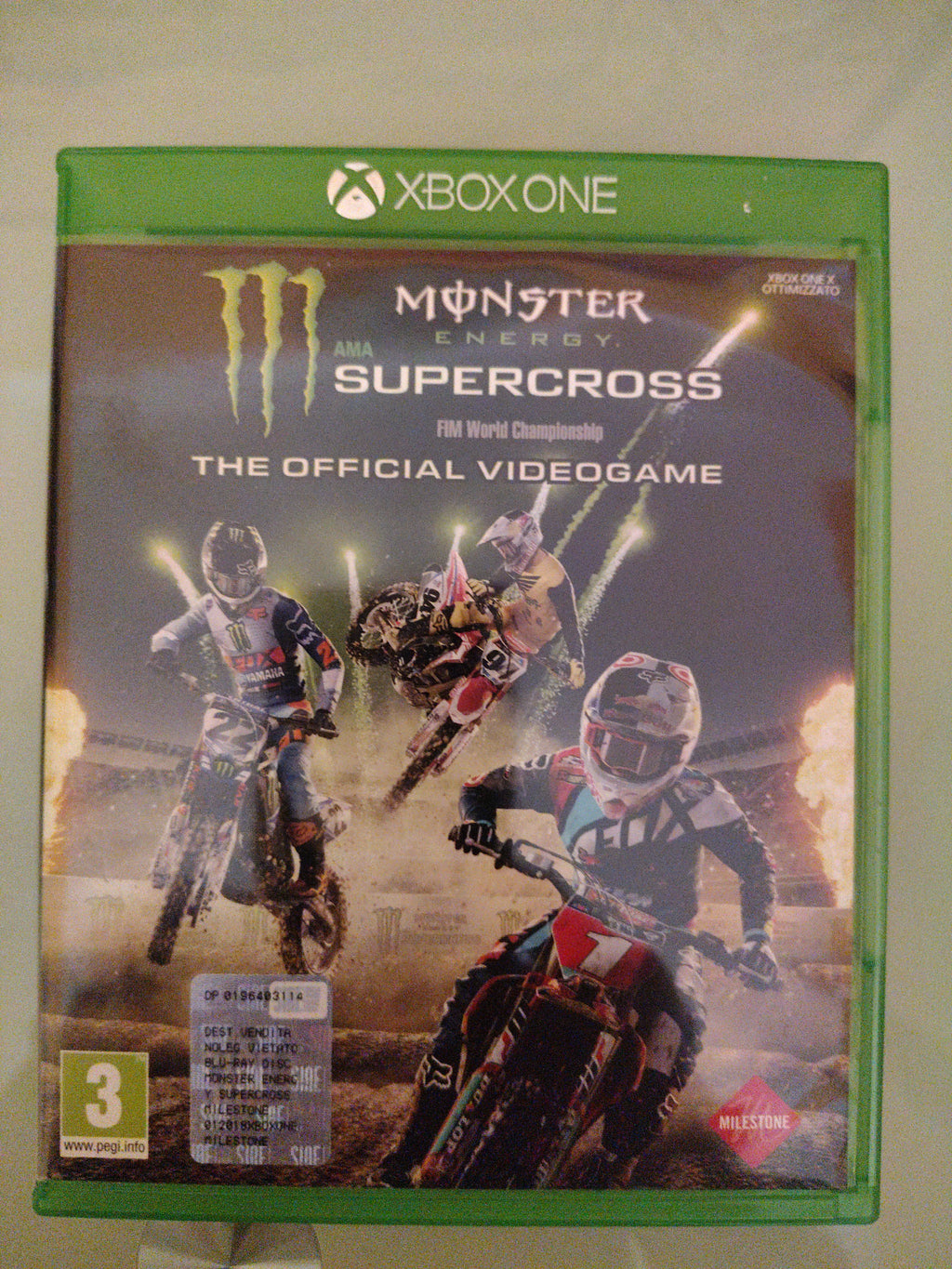 Monster Energy Supercross Xbox One videogioco corse multiplayer