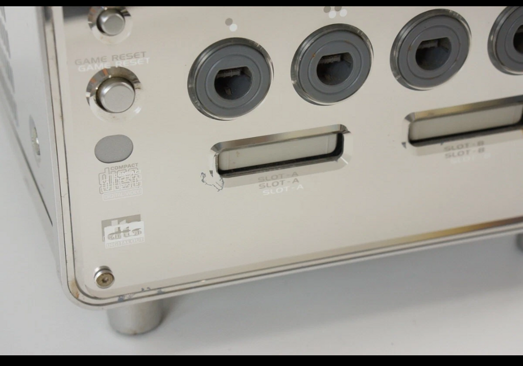 Console GAMECUBE Q in scatola Panasonic ( leggere)