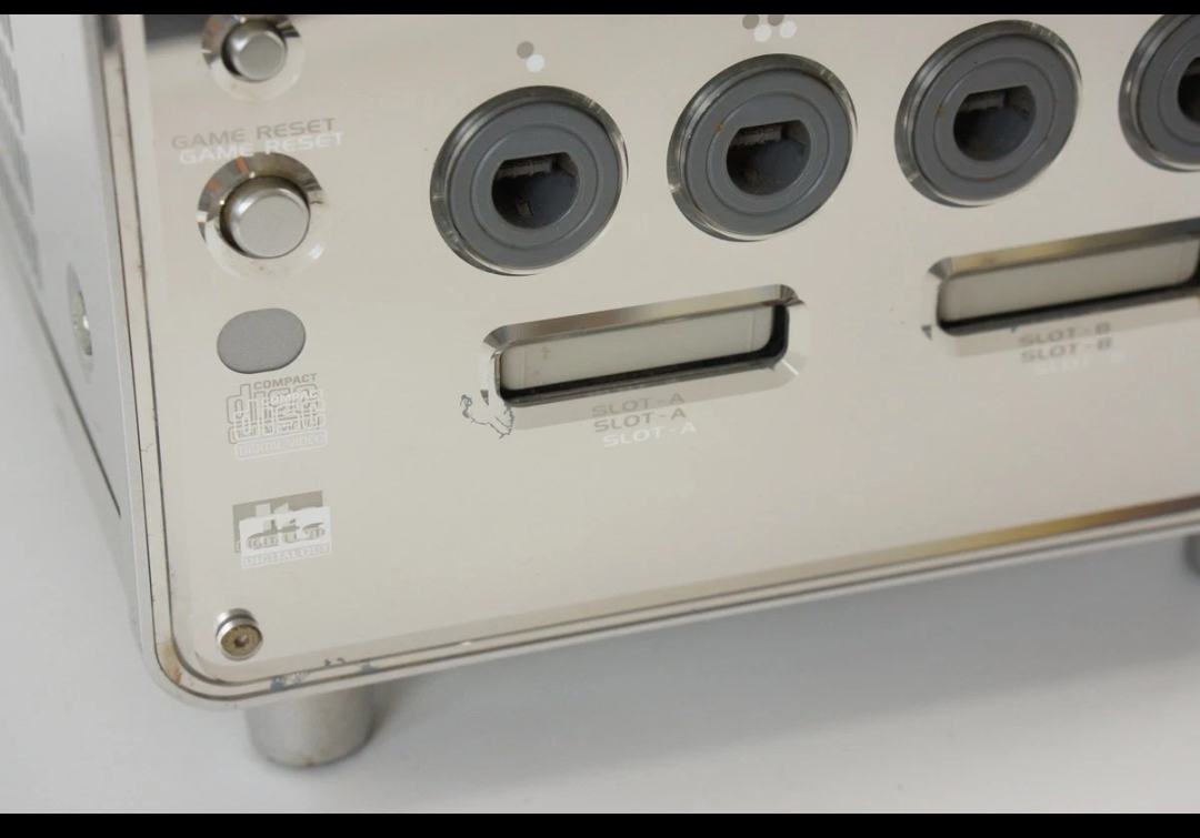 Console GAMECUBE Q in scatola Panasonic ( leggere)