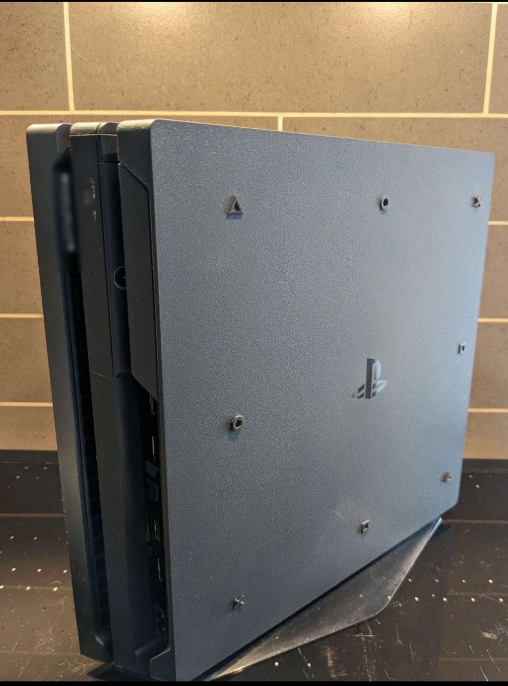 # PS4 Pro 1 tb Limited Edition The Last Of Us 2 ottime condizioni