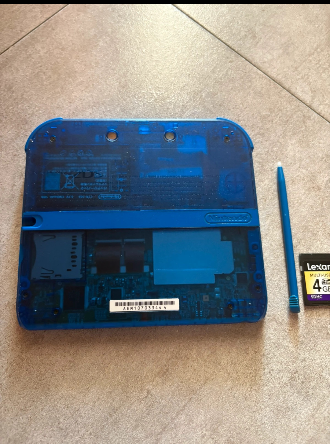 Nintendo 2DS Blu Trasparente buone condizioni