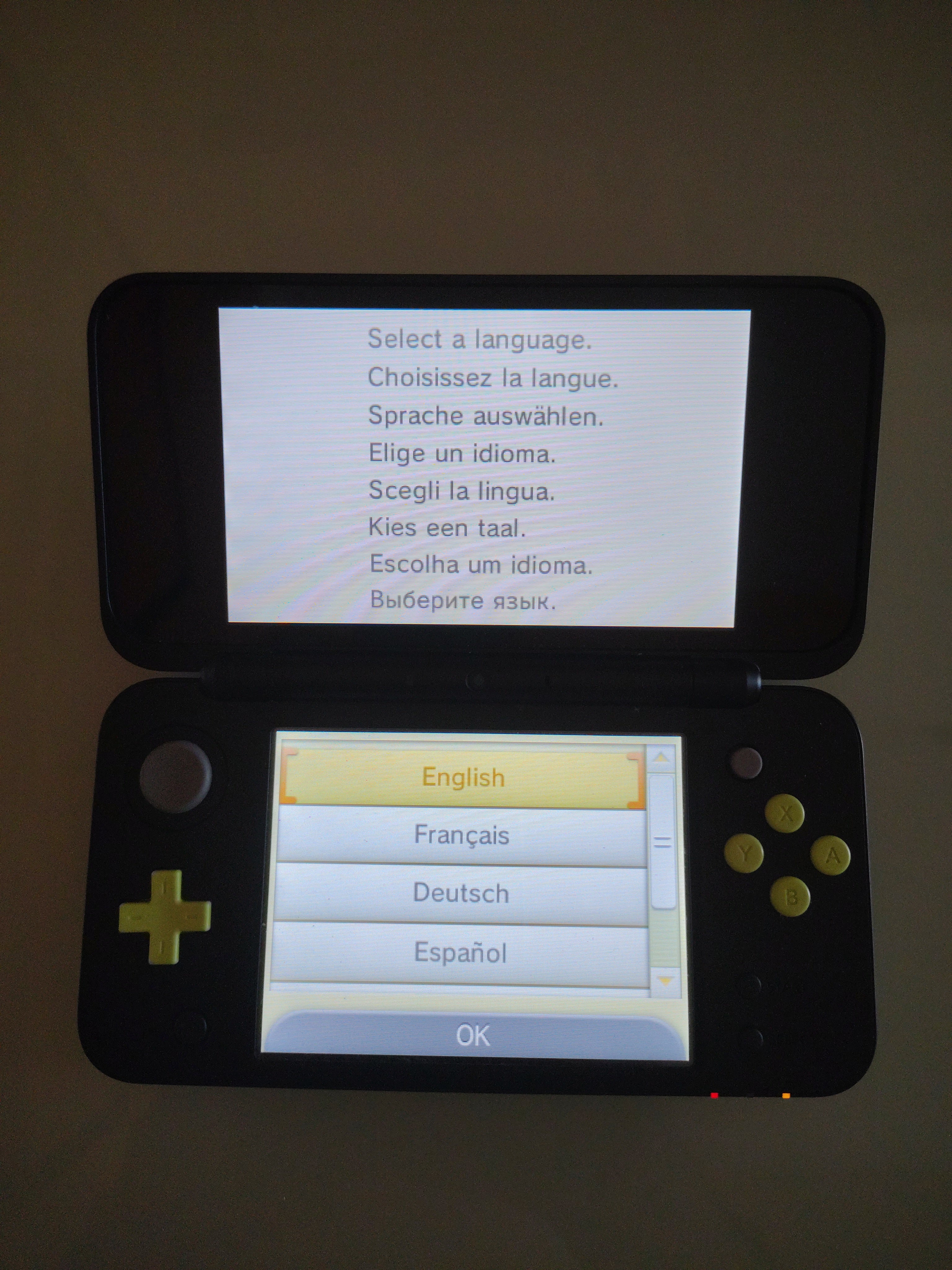 Console Nintendo  2DS XL  verde lime x nera con scatola usato