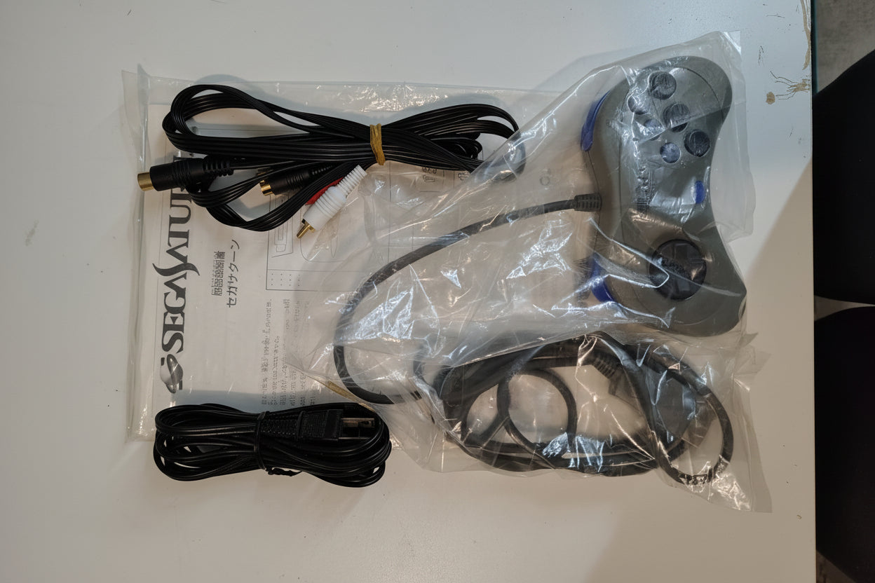 Console Sega Saturn grigia in scatola HST-0004 Japan