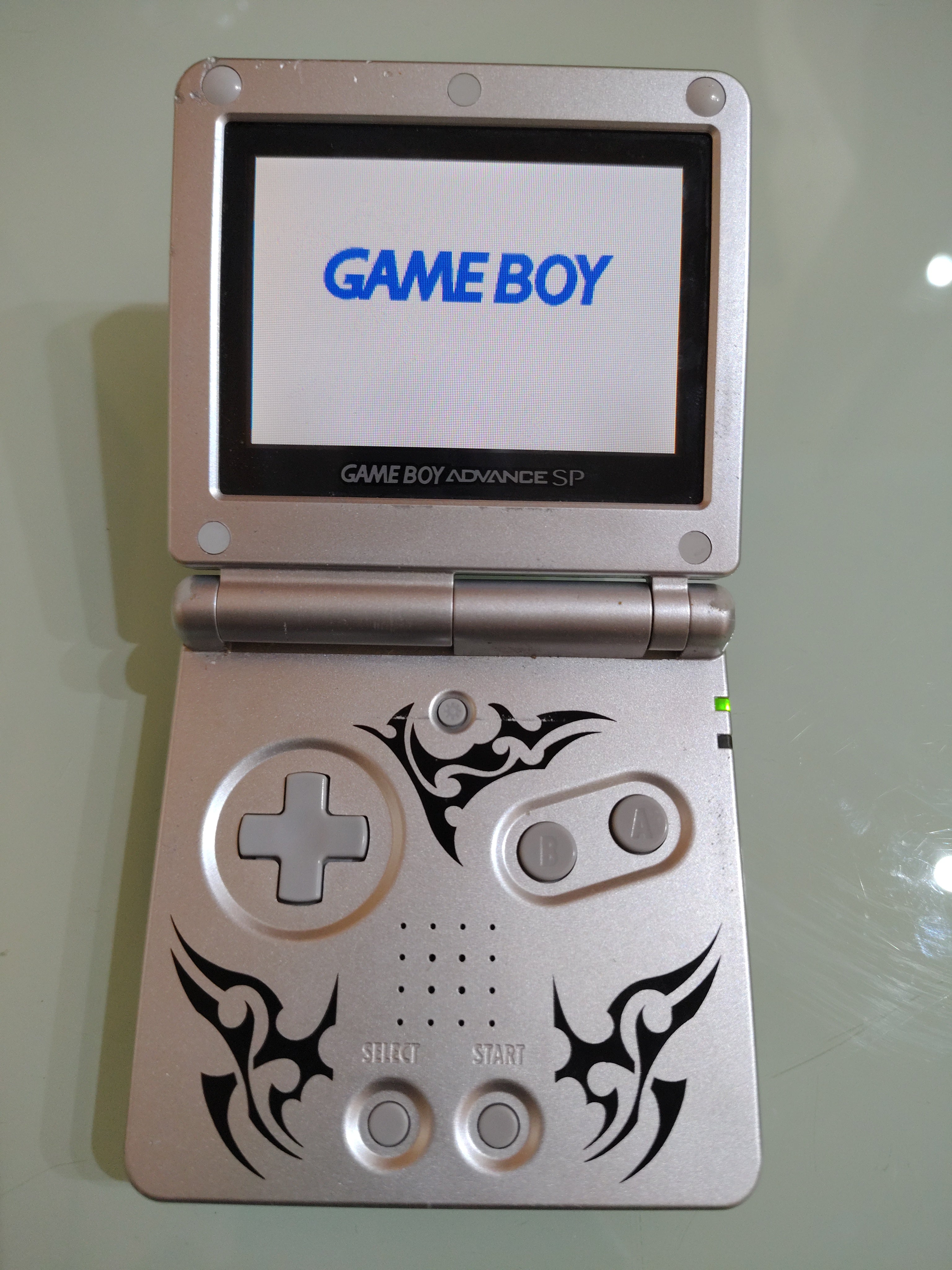 Game boy sp TRIBAL AGS 101
