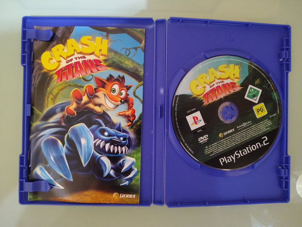 CRASH OF THE TITANS ( no DVD) ottime condizioni