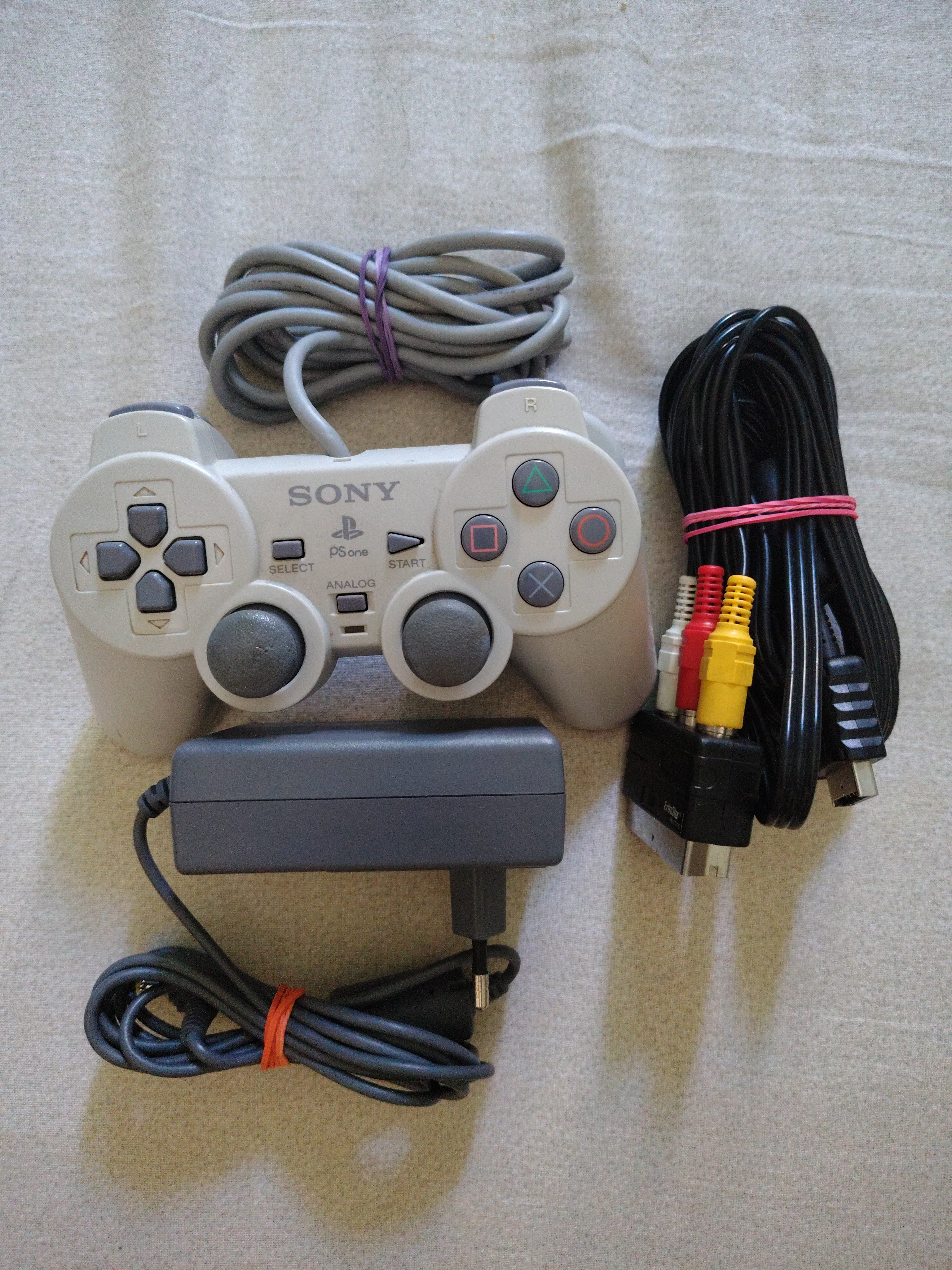 PLAYSTATION ONE  PS1 BOXATA  ITALIANO  CONSOLE SCPH-102