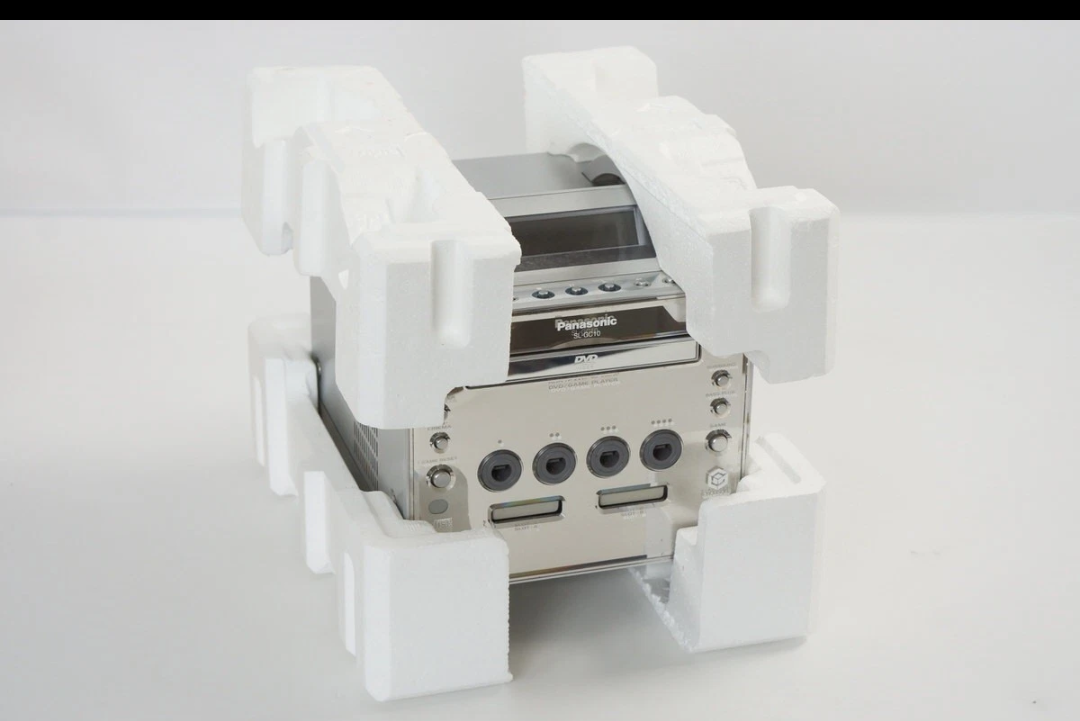 Console GAMECUBE Q in scatola Panasonic ( leggere)