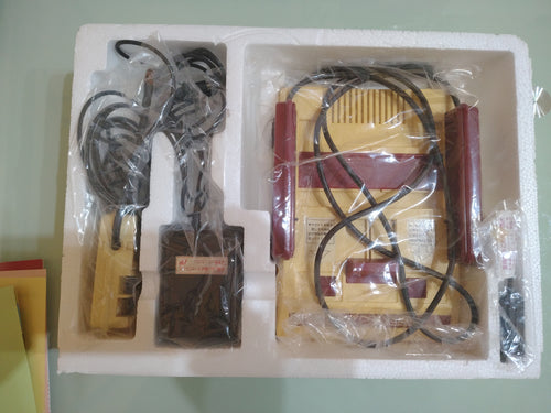 Console Nintendo FC Famicom in scatola