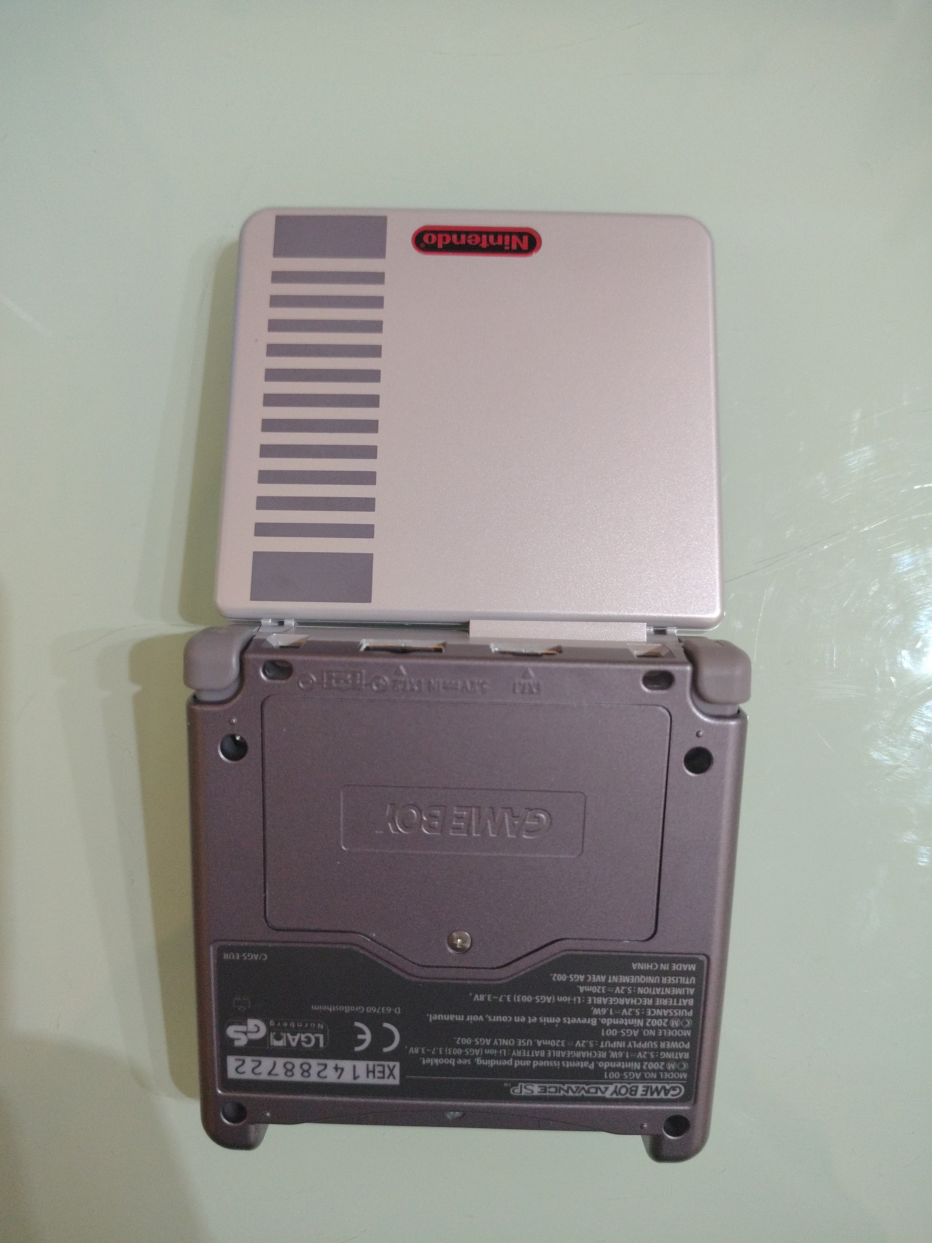 Game Boy Advance SP Nes Limited Edition