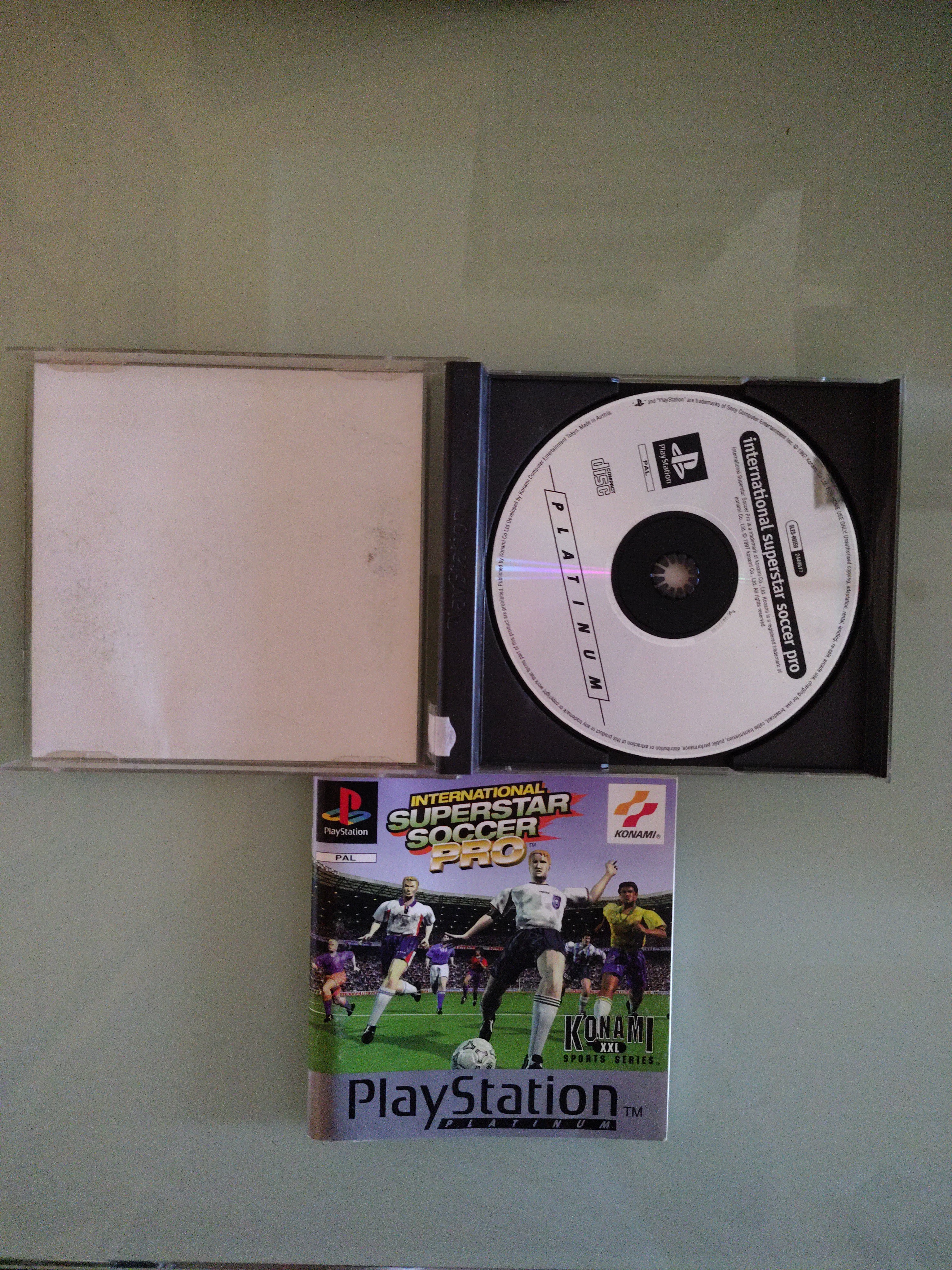 PS1 ISS INTERNATIONAL SUPERSTAR SOCCER PRO PLAYSTATION 1 ITALIANO COME NUOVO PLATINUM