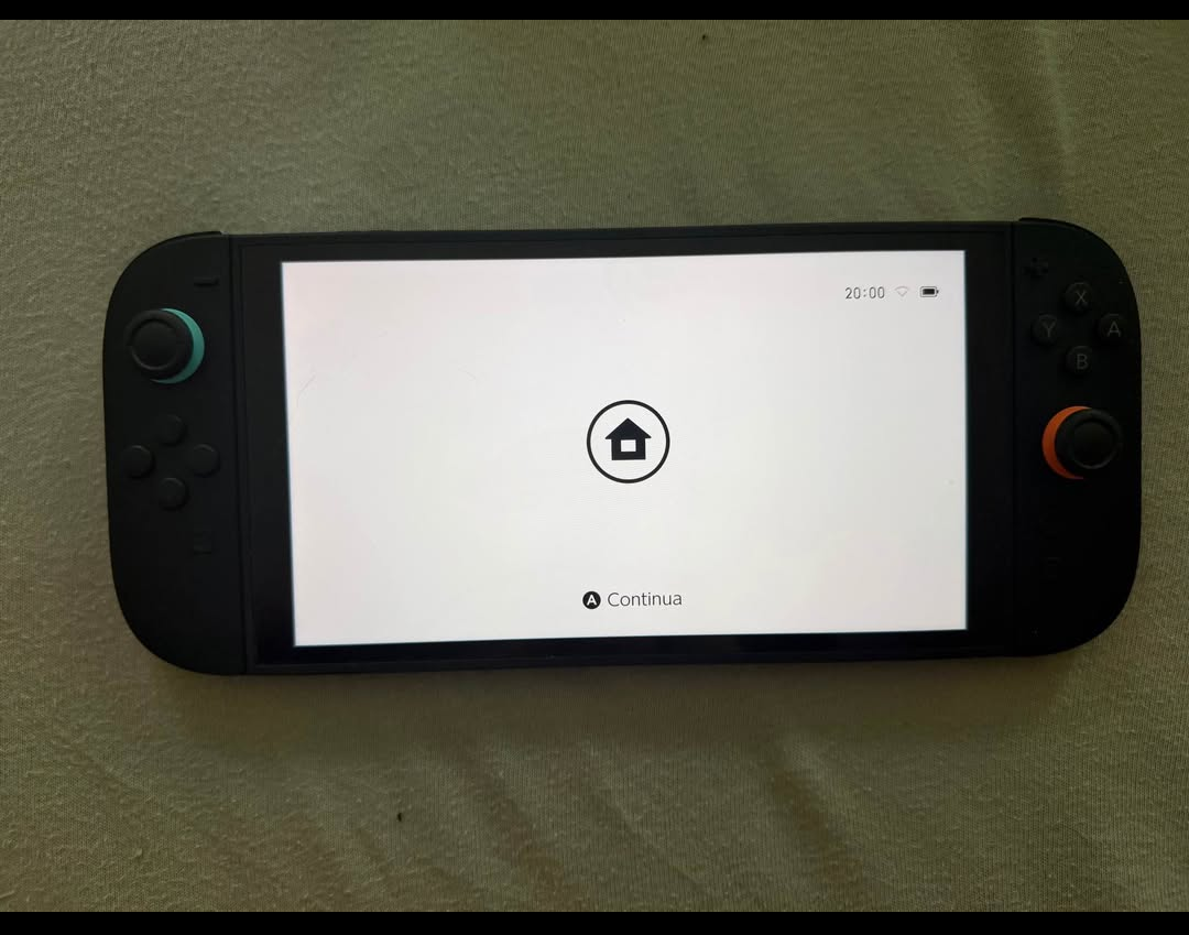 # Nintendo switch 2 con giochi + account ( leggere)