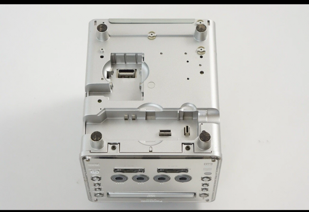 Console GAMECUBE Q in scatola Panasonic ( leggere)