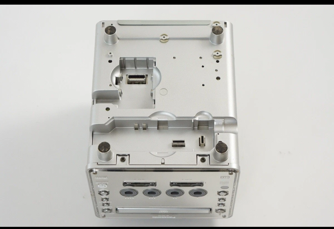 Console GAMECUBE Q in scatola Panasonic ( leggere)