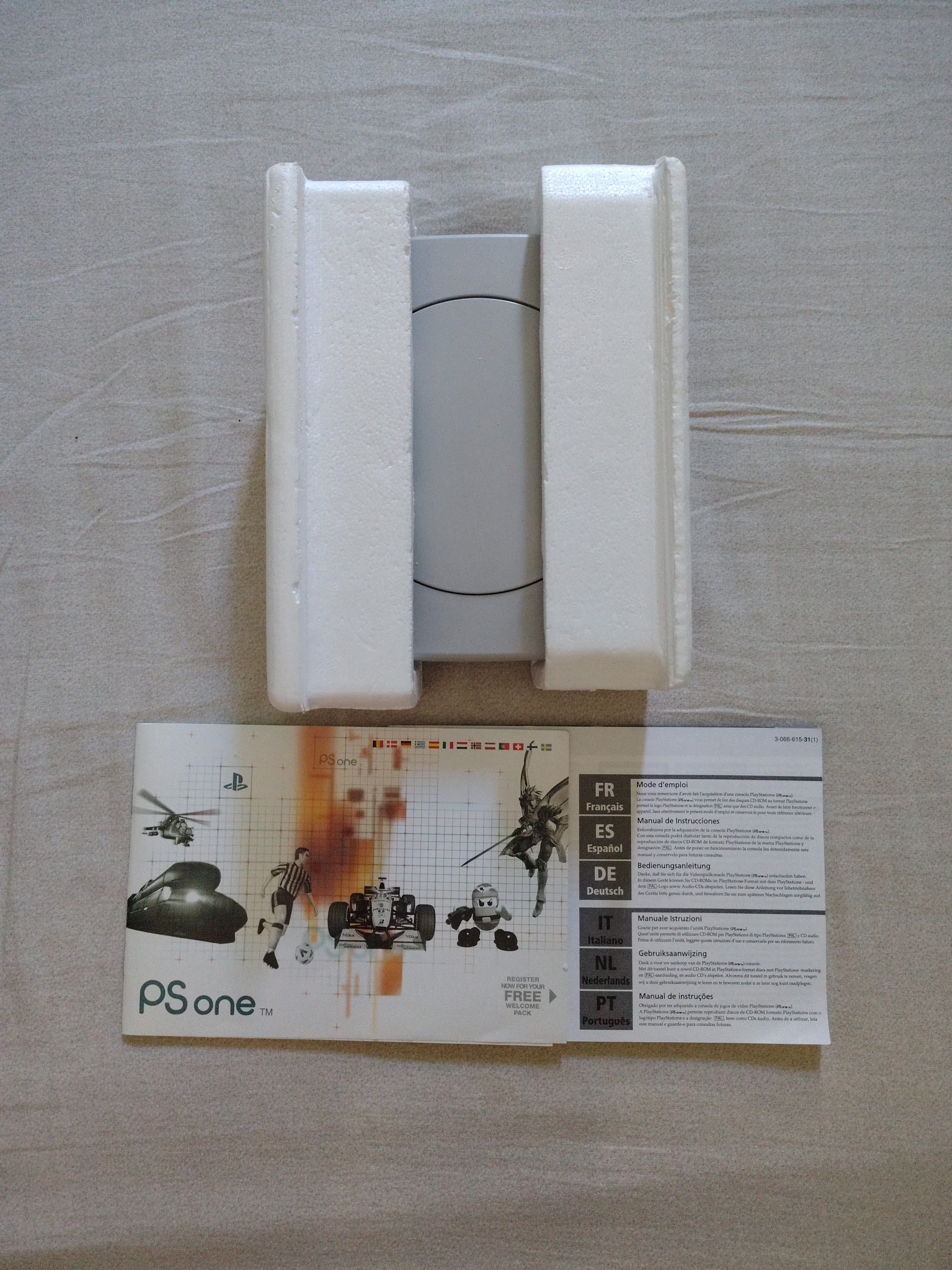 PLAYSTATION ONE  PS1 BOXATA  ITALIANO  CONSOLE SCPH-102