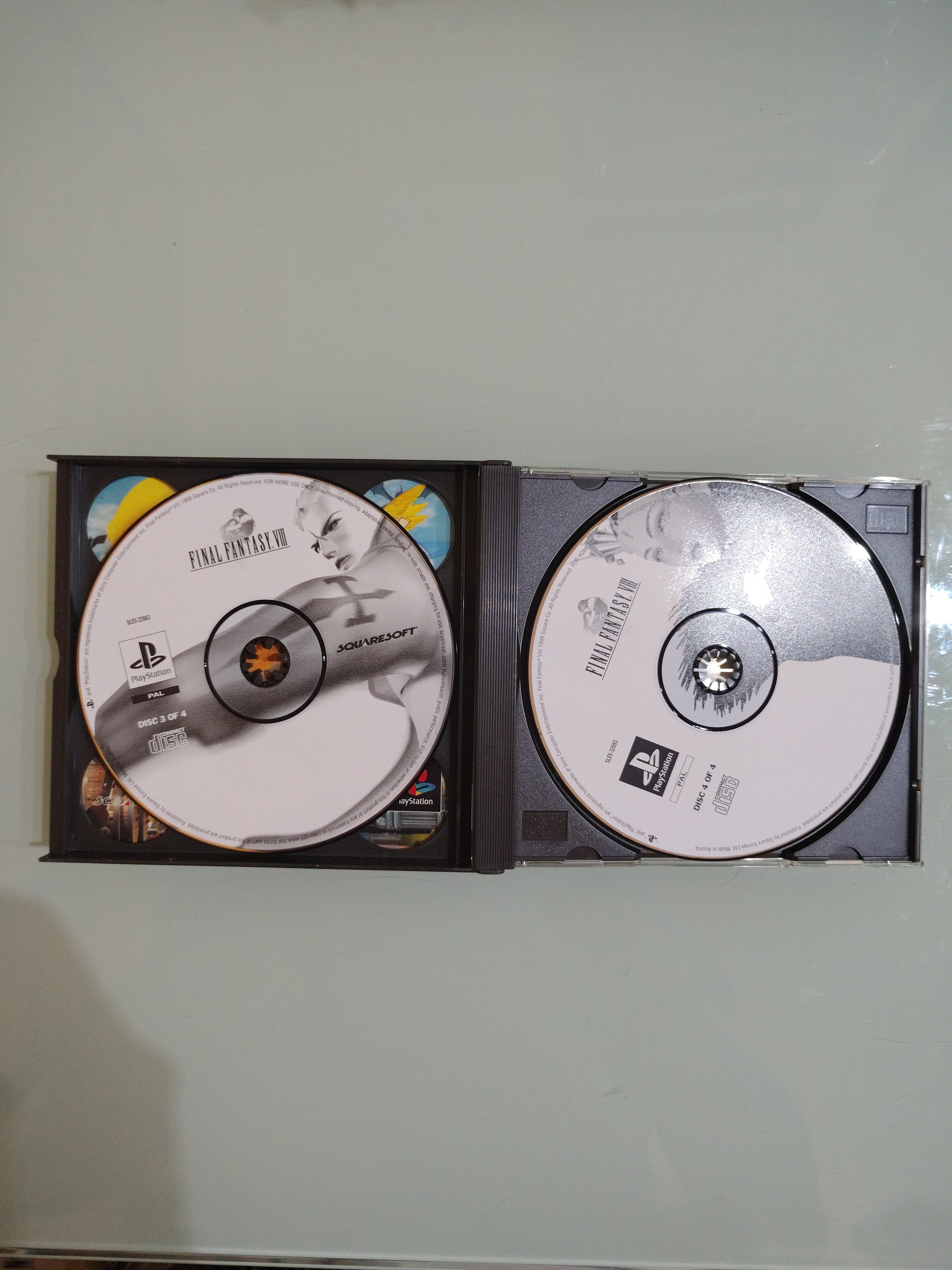 SONY PLAYSTATION 1  FINAL FANTASY VIII  PAL COMPLETO VERSIONE ITALIANA