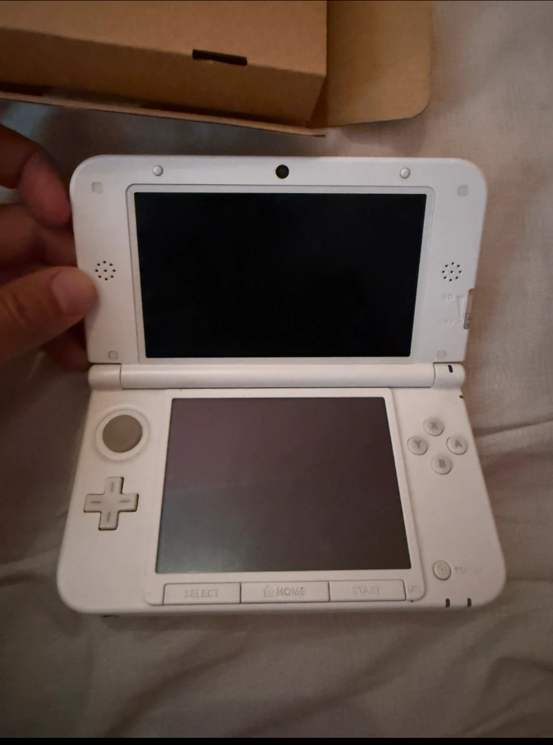 # NINTENDO 3DS XL BIANCO BOXATO