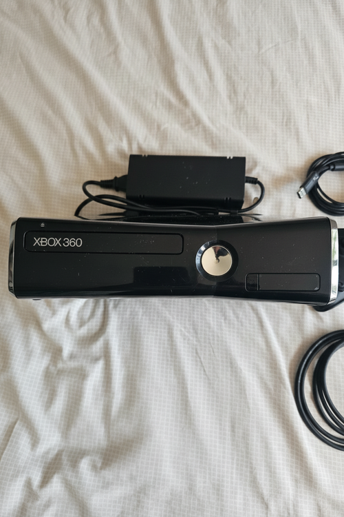 CONSOLE XBOX 360 SLIM NERA LUCIDA HARD DISK 250 GB