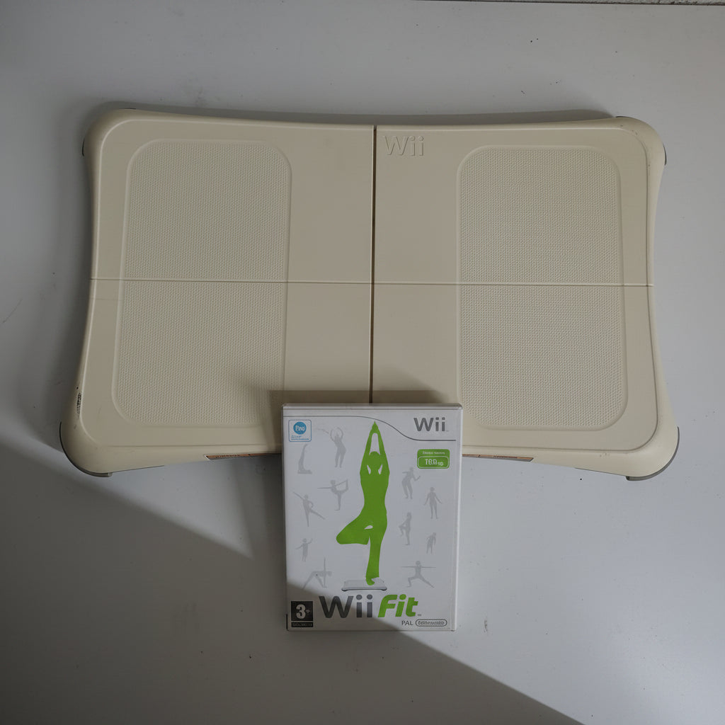 WII Balance Board bianca  pedana Nintendo WII ORIGINALE + gioco WII FIT PLUS FUNZIONANTE