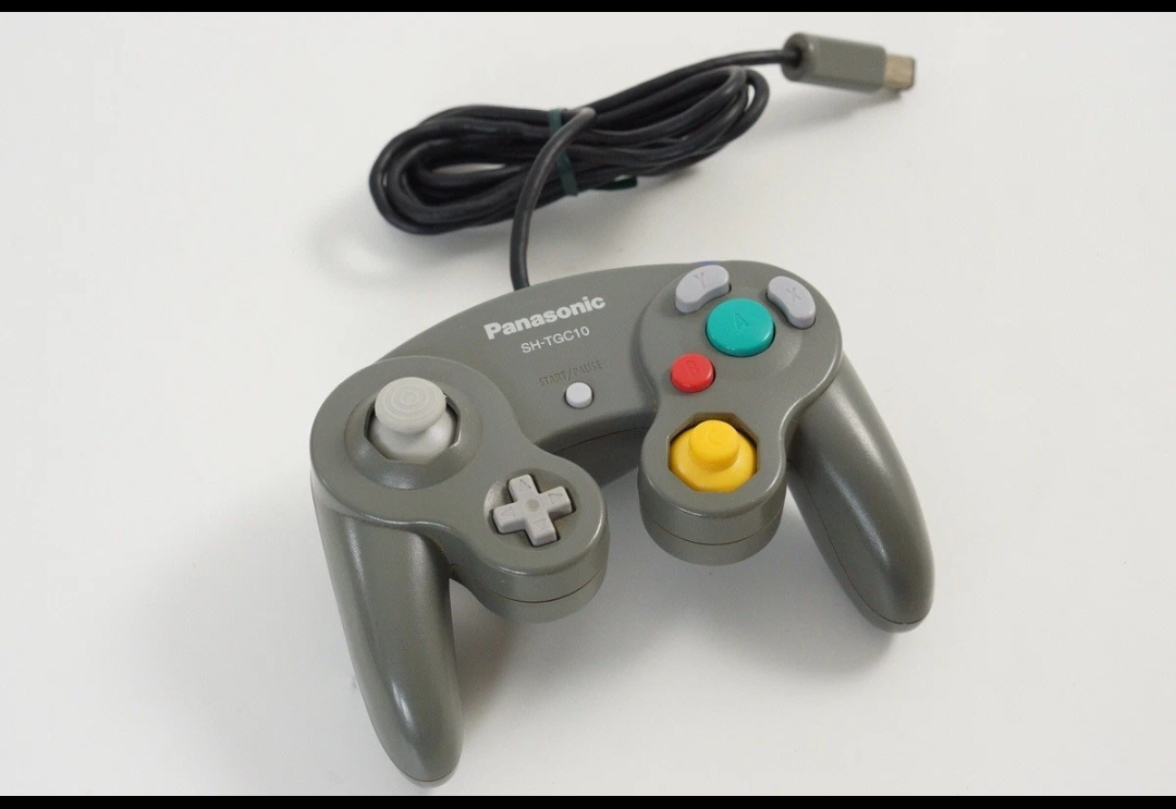 Console GAMECUBE Q in scatola Panasonic ( leggere)