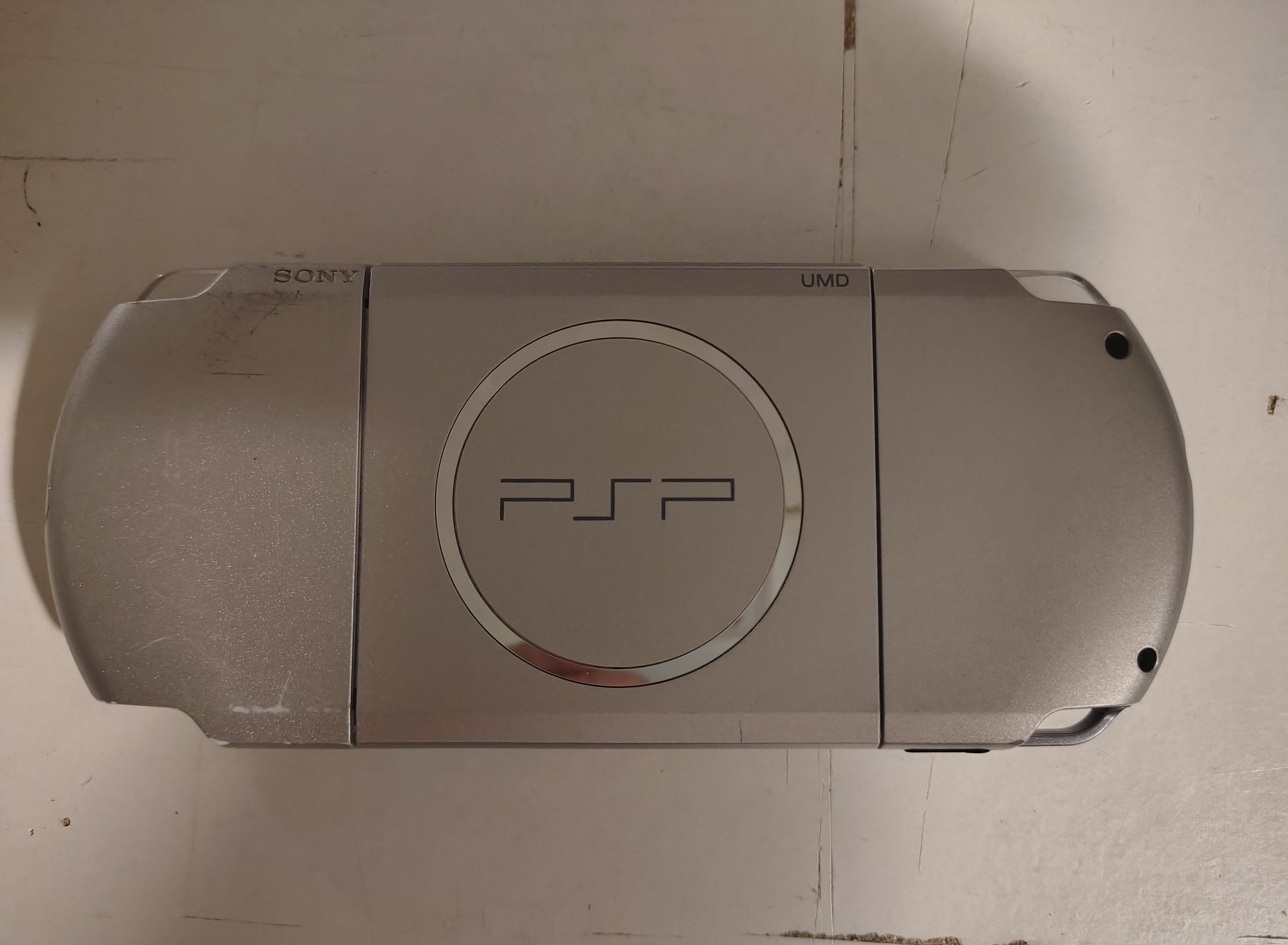 PSP 3000 silver