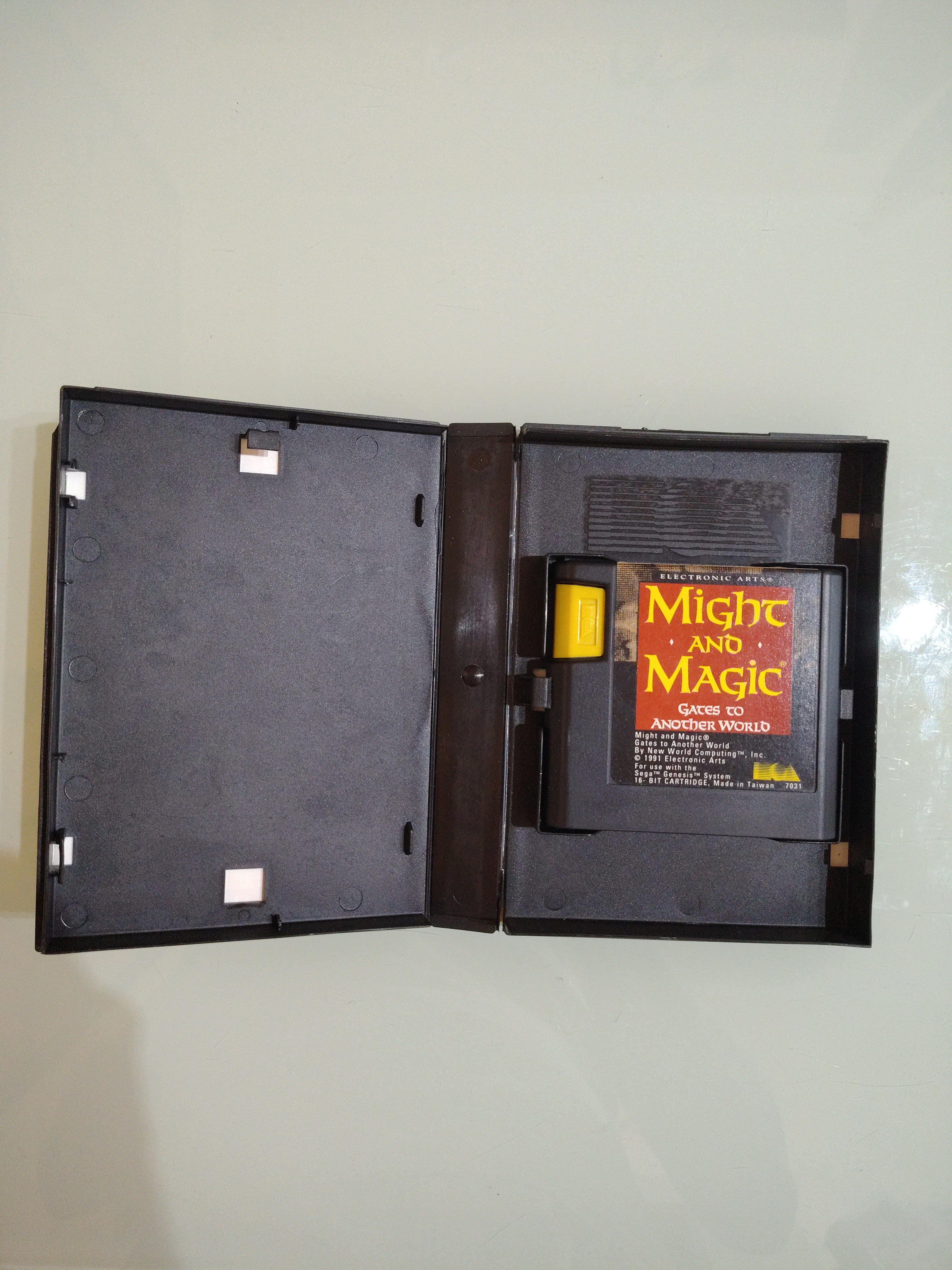 SEGA Mega Drive - Might and Magic: Gates to other World con scatola originale