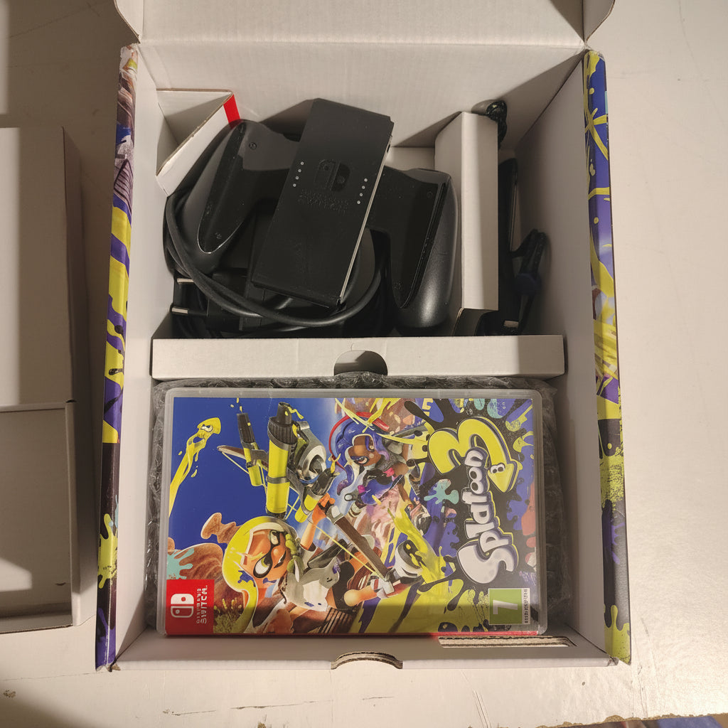 Console Nintendo Switch Modello OLED Splatoon 3 Edizione con Gioco