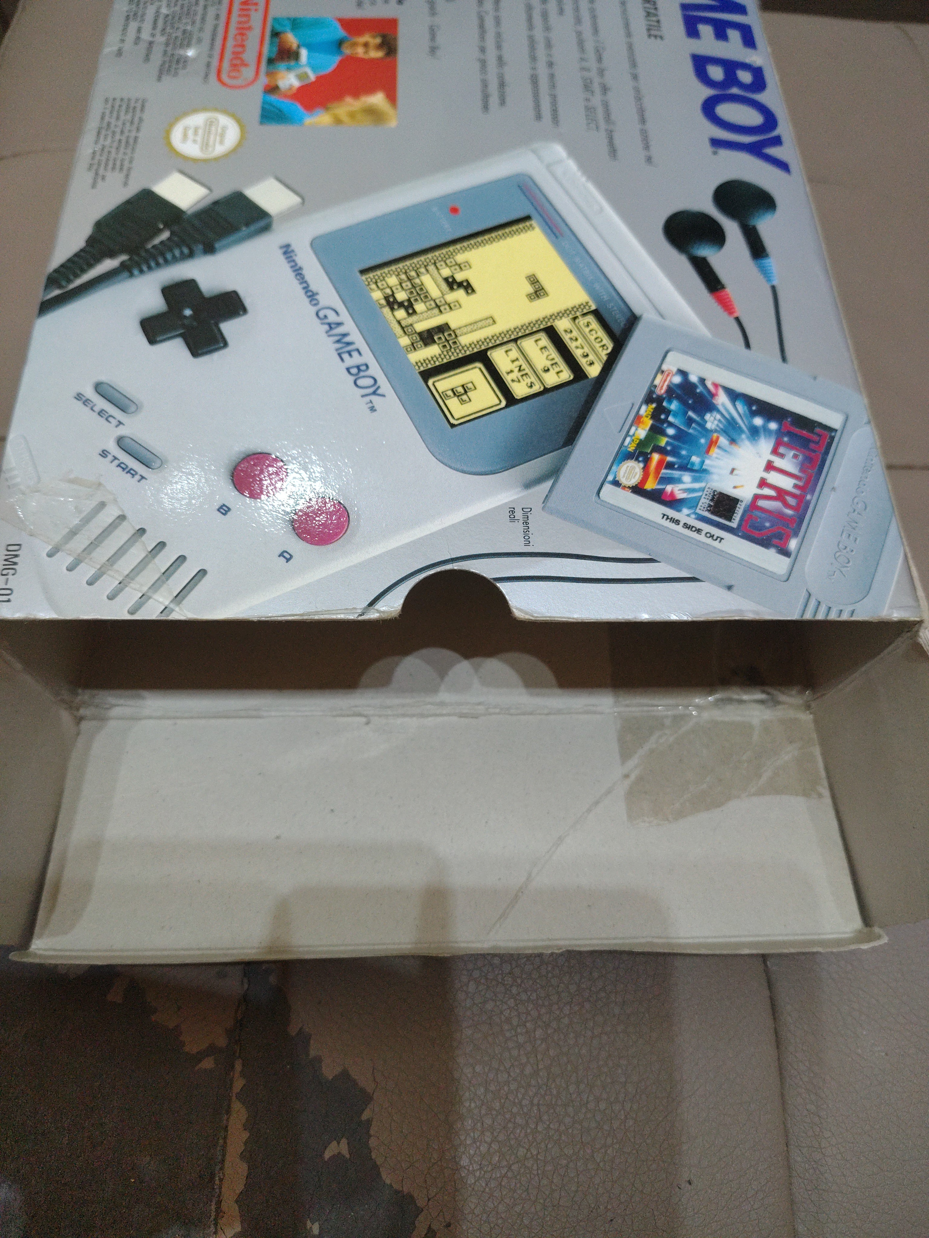 # Nintendo Gameboy Original DMG-01 scatola originale  + TETRIS ( PORTAITLE) LEGGERE