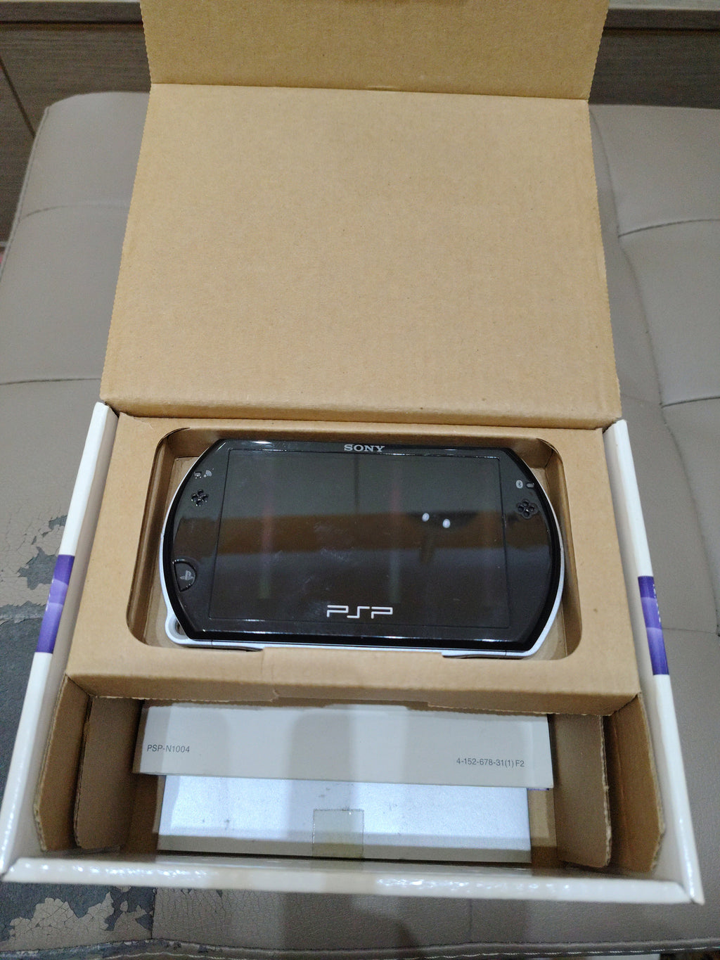 PSP GO NERA BOXATA