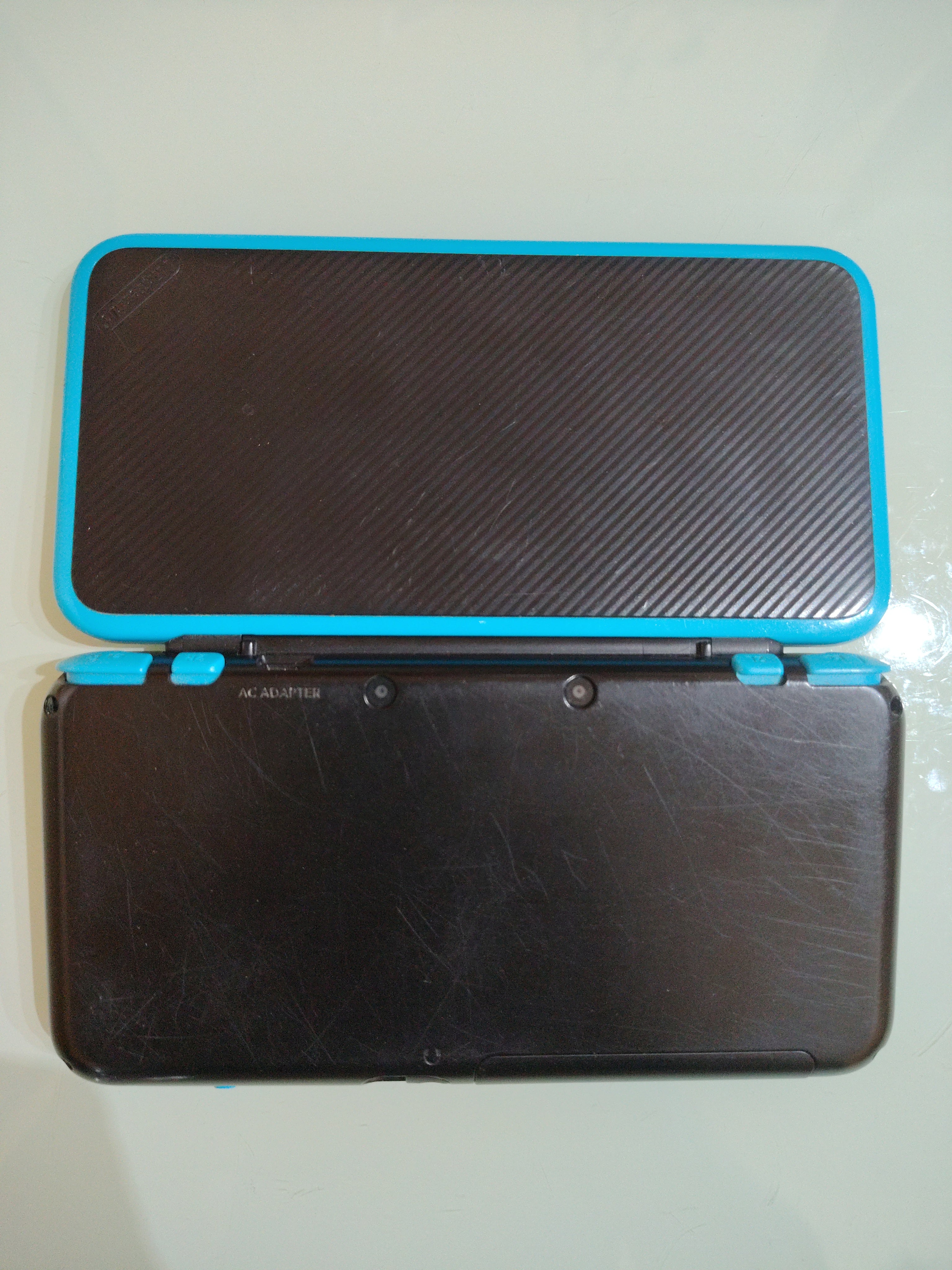 Nintendo New 2DS XL Console di gioco portatile turchese nera testata